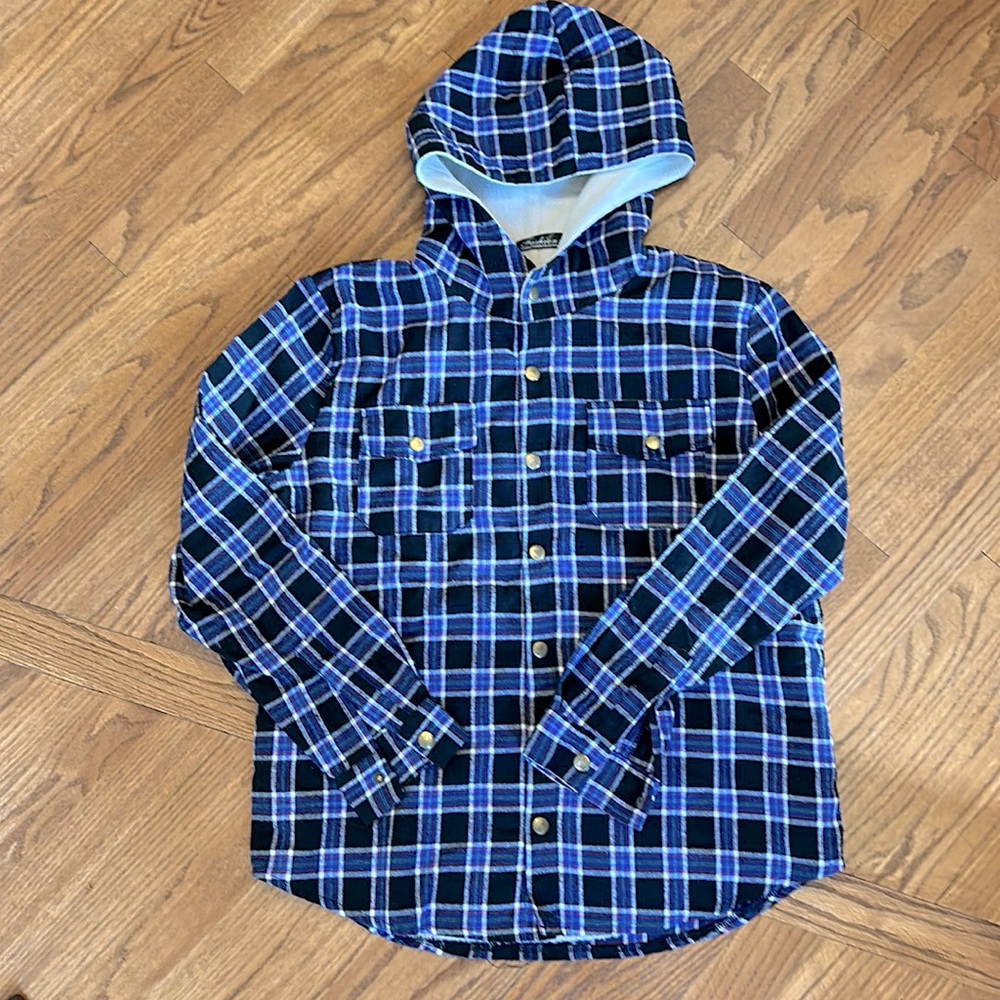 Men’s light Sherpa-lined flannel hooded shirt.